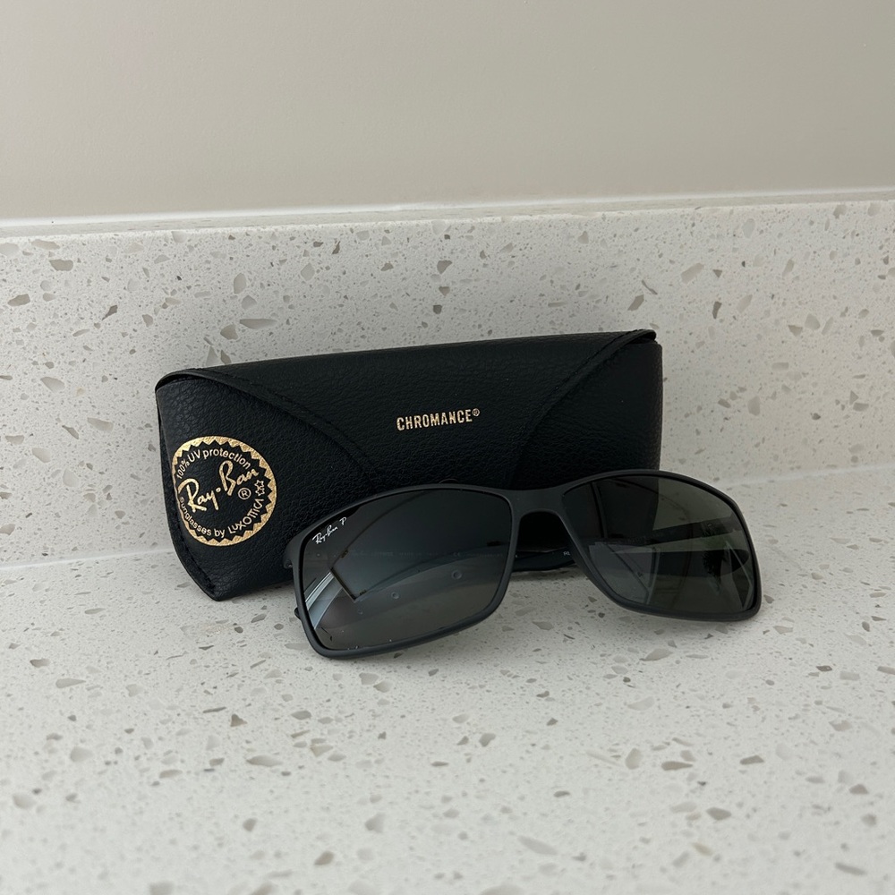 Ray-Ban Black Polarized Sunglasses